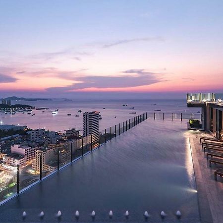 Apartmán The Base Deluxe Pattaya Exteriér fotografie