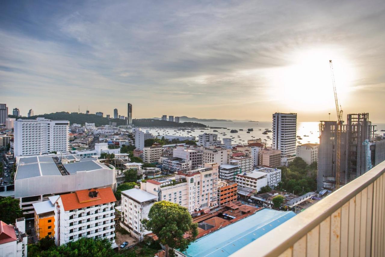 Apartmán The Base Deluxe Pattaya Exteriér fotografie
